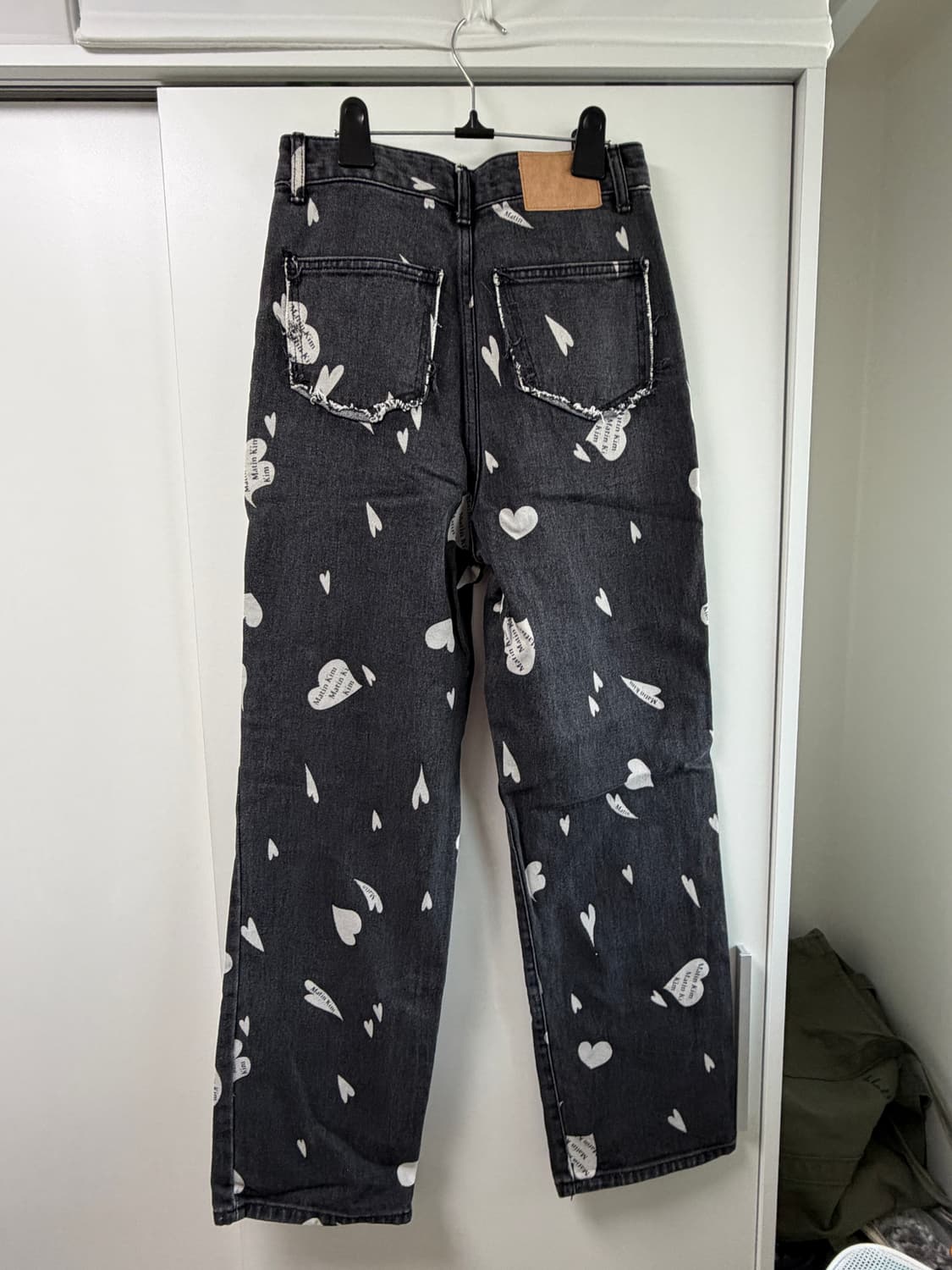 마뗑킴 하트 데님 팬츠 상품이미지3