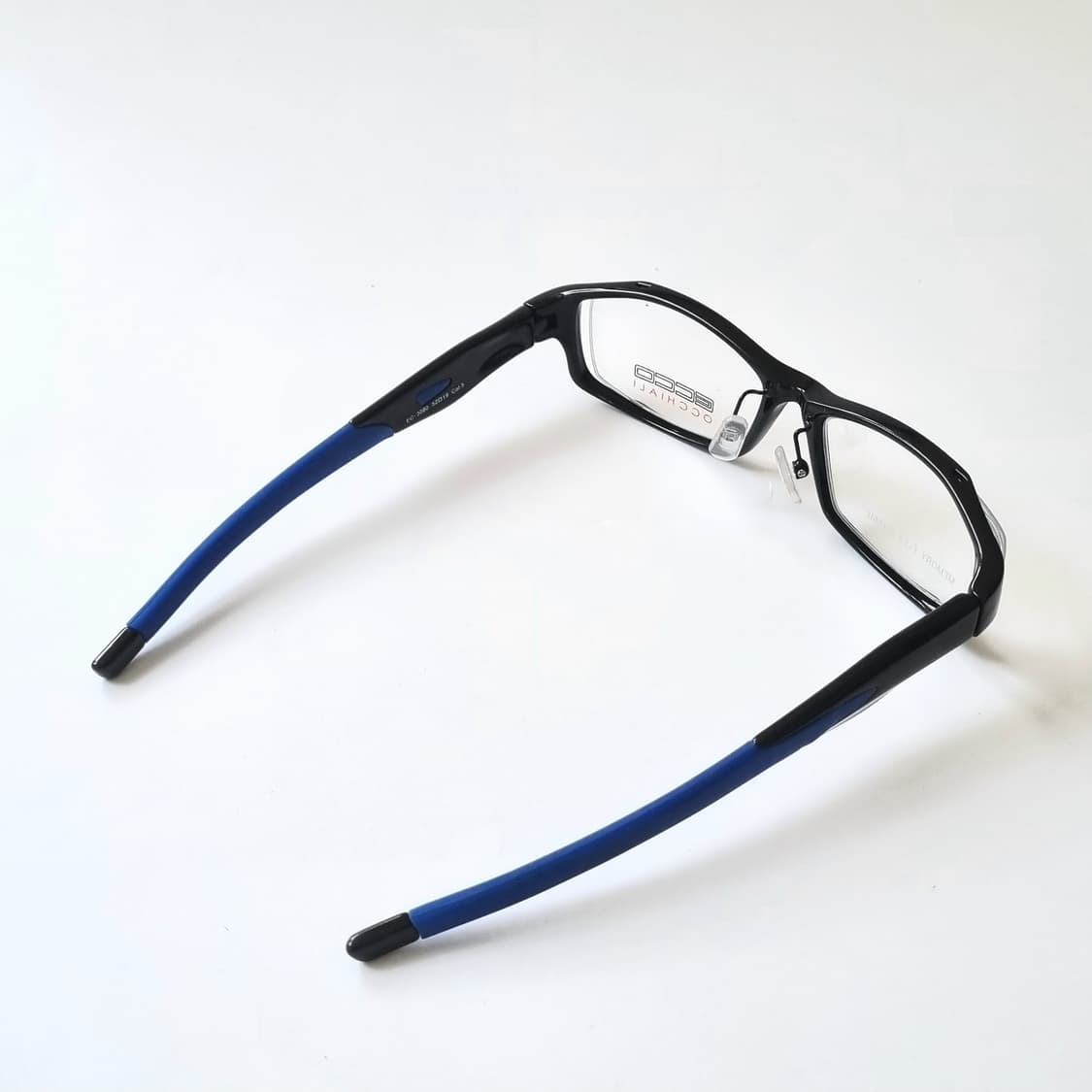 데드스탁 가볍고 유연한 착용감, 유니크한 쉐입 안경테 807 상품이미지6