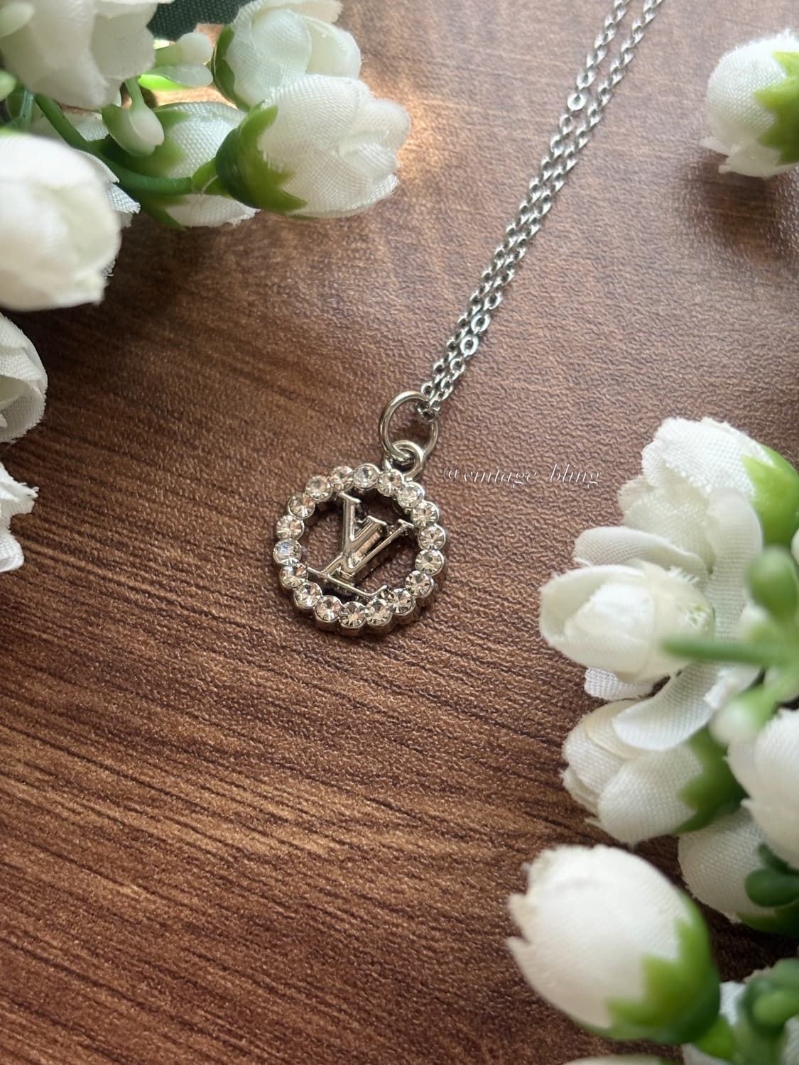 루이비통 라운드 큐빅 실버 목걸이  상품이미지1