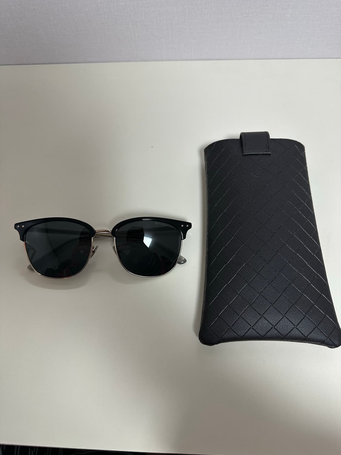 보테가베네타 선글라스 판매합니다 상품이미지9