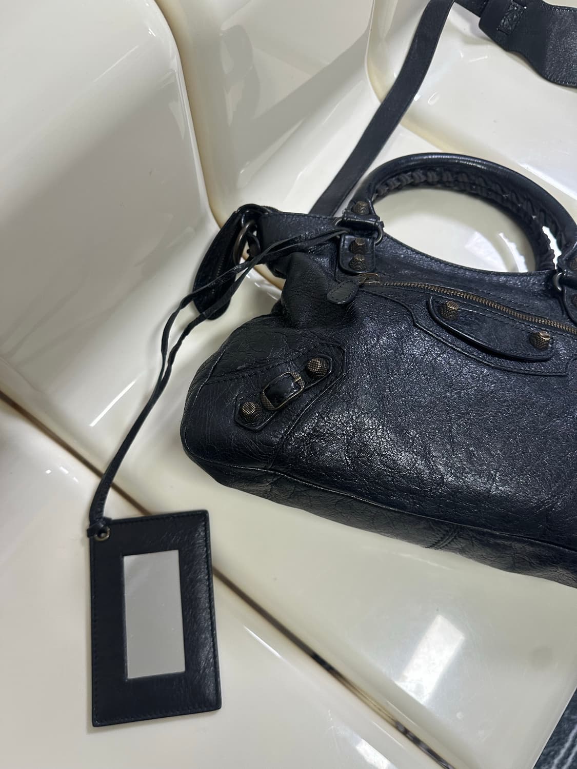 [A 정품] 발렌시아가 시티 모터백 타운 블랙 상품이미지3