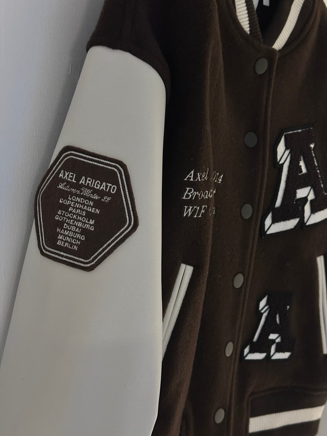 Axel Arigato - Illusion Varsity Jacket 상품이미지4