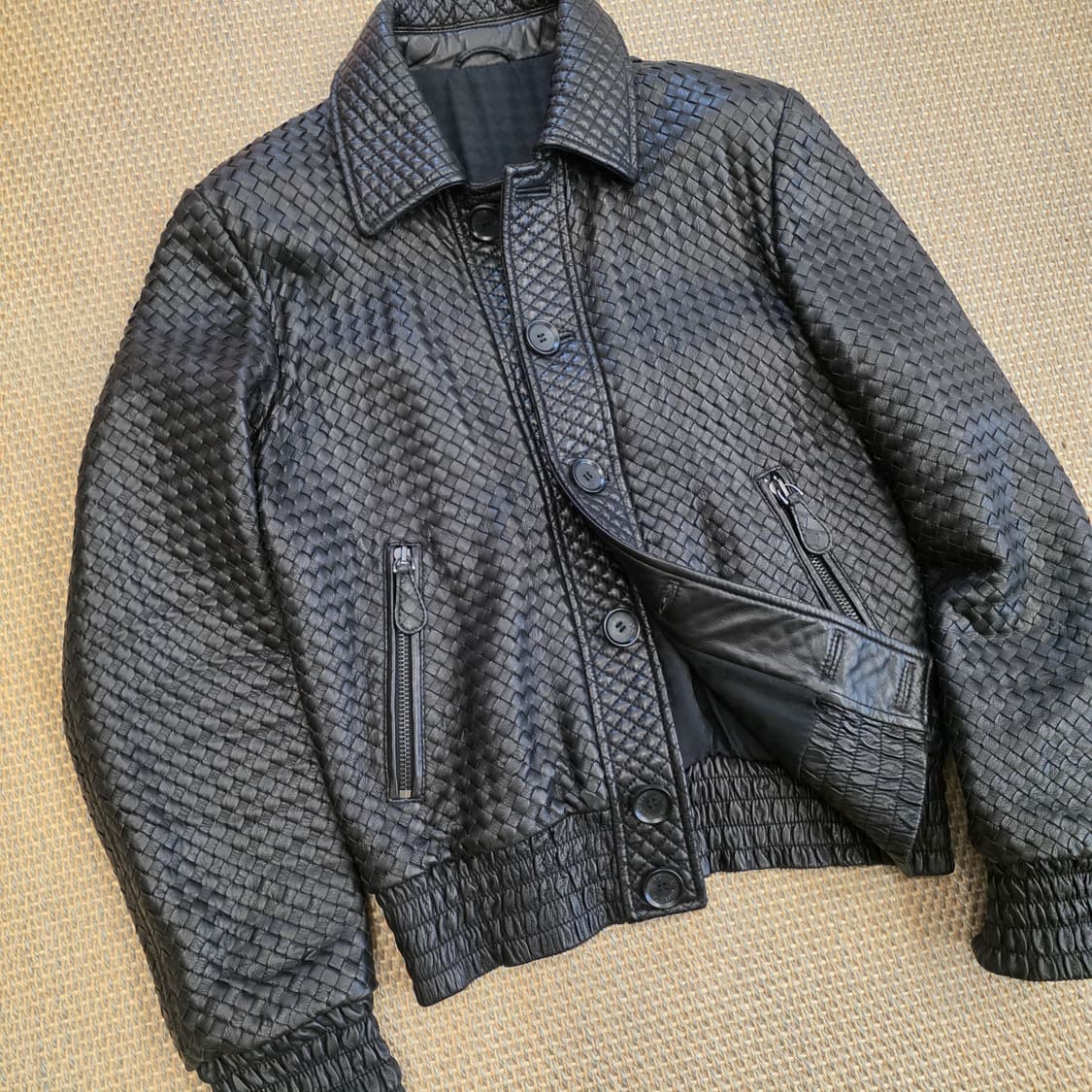 [명작] 보테가베네타 종결템 이탈리안 최고급 나파레더 블루종 인트레치아토 상품이미지4