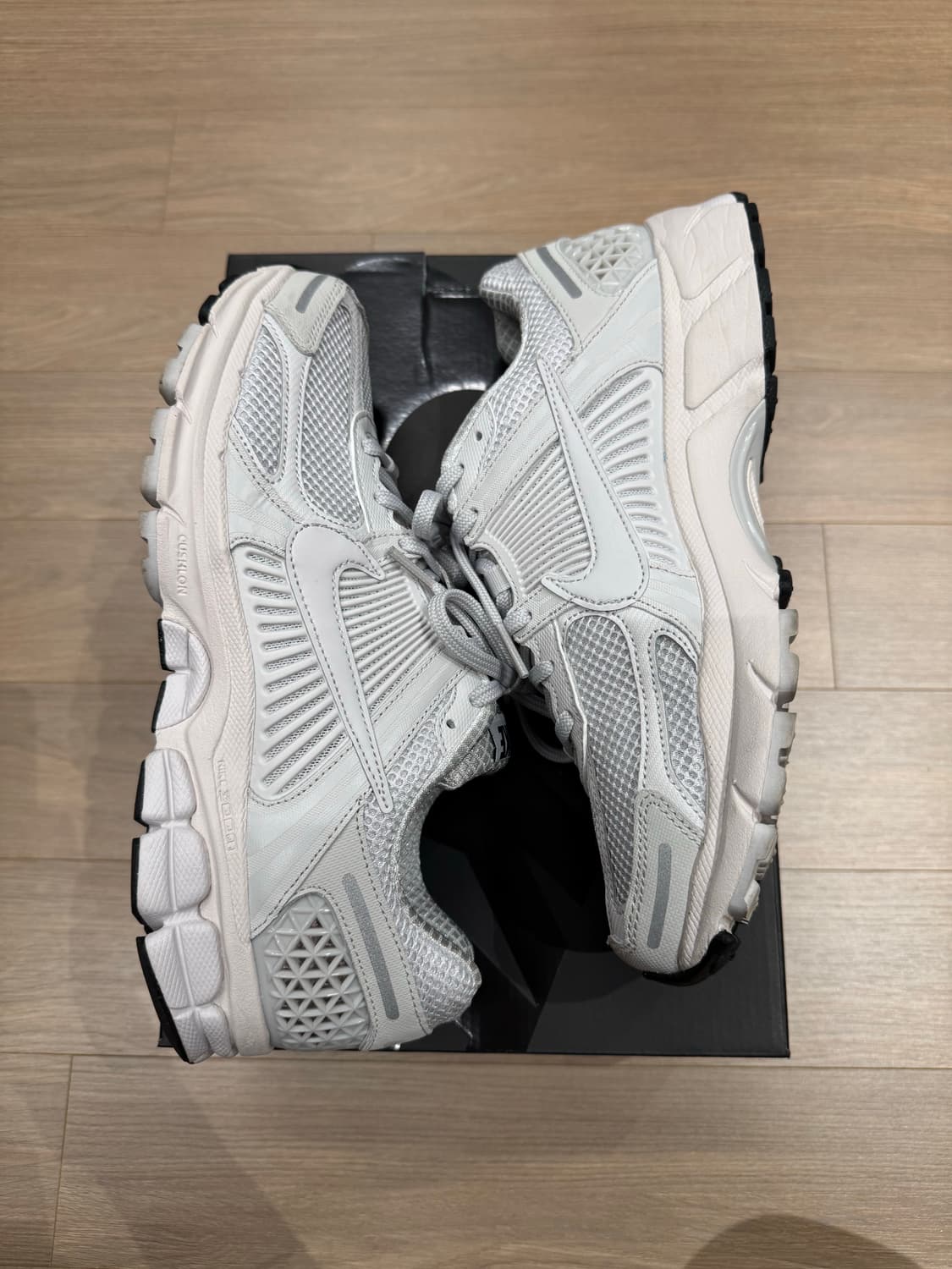 나이키 줌 보메로 5 SP 바스트 그레이 2023 상품이미지3