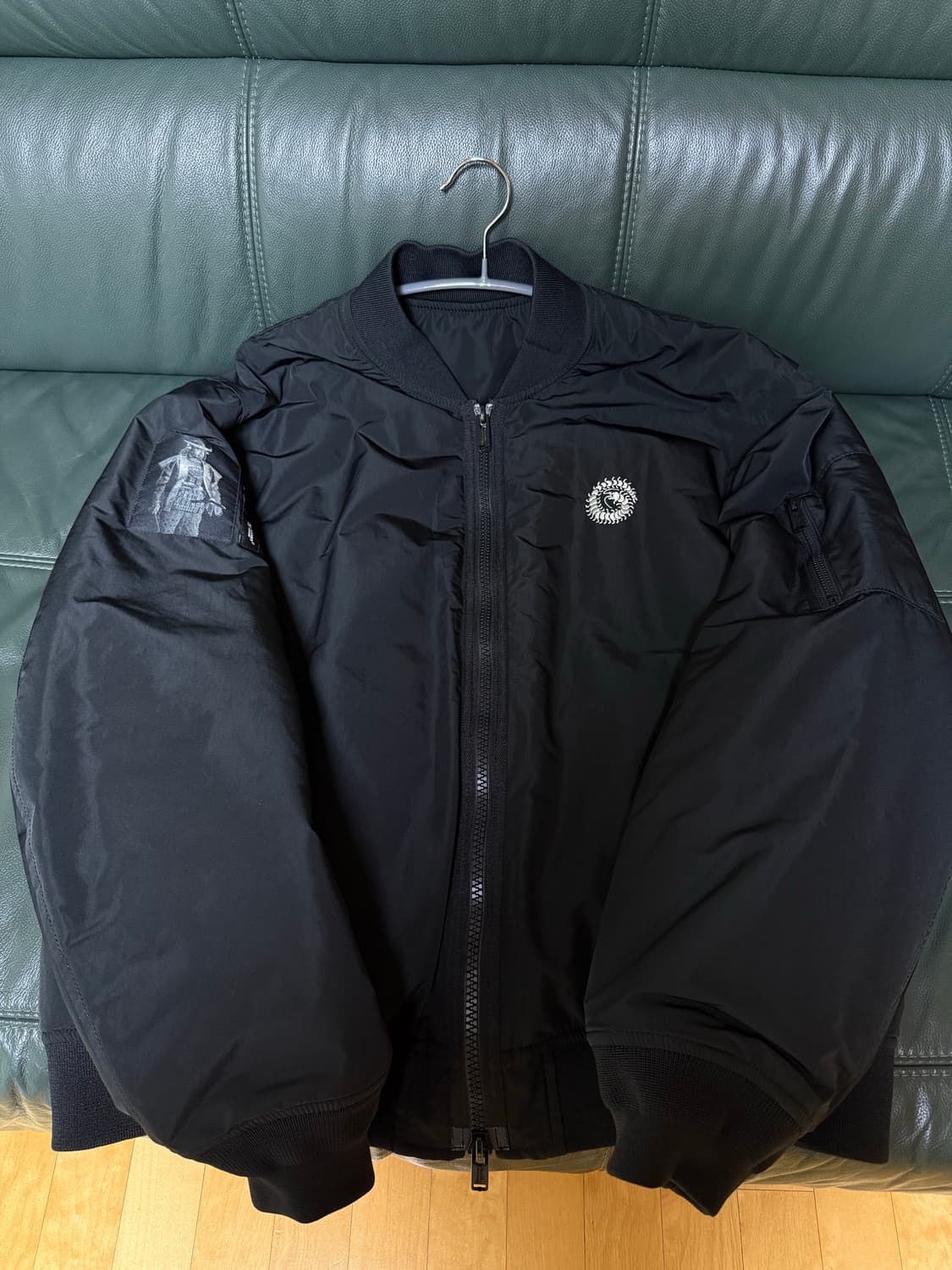 언더커버 거미집의 성 리버시블 봄버 상품이미지1