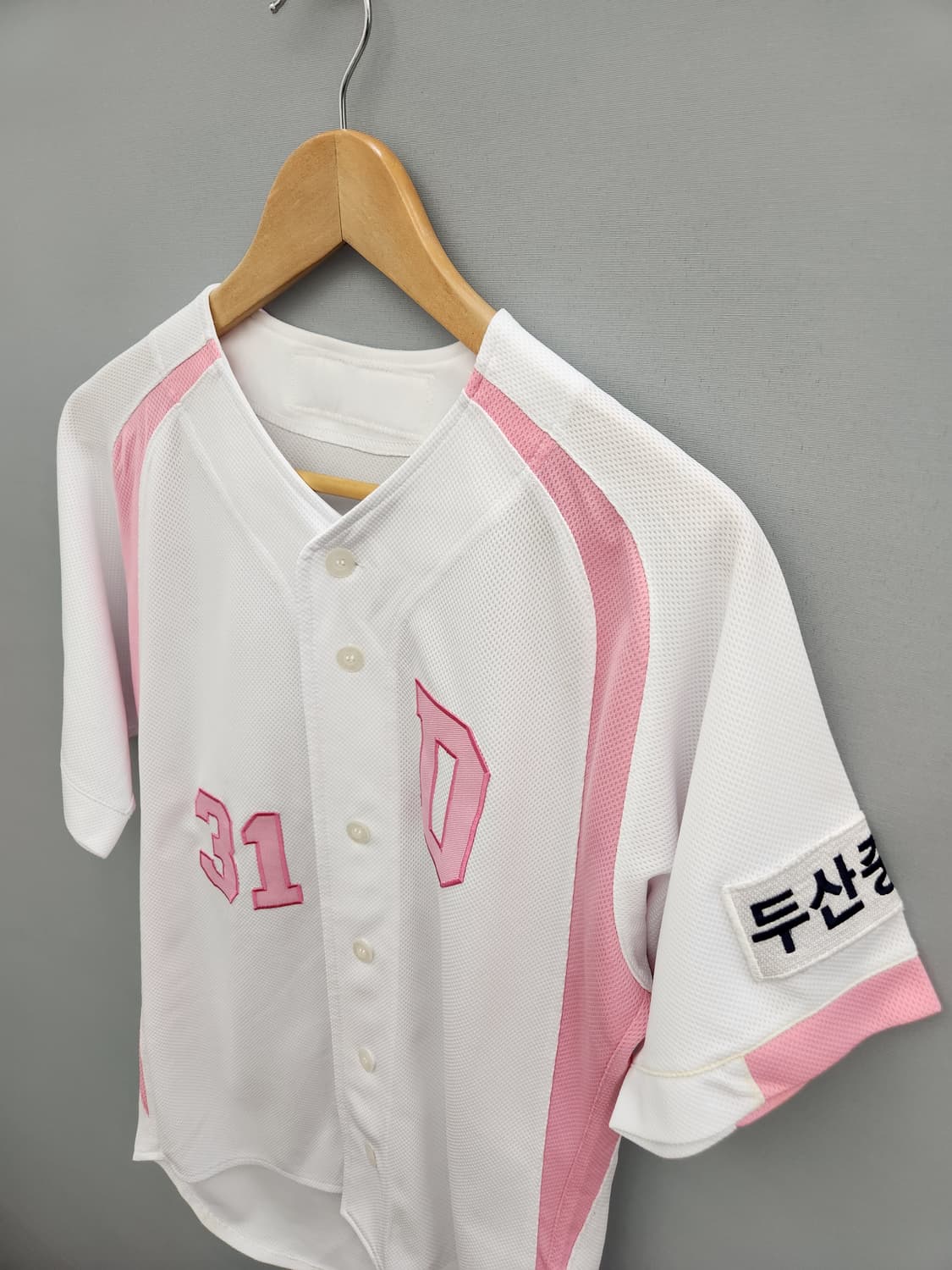 두산베어스 31번 정수빈 핑크 유니폼 상품이미지3