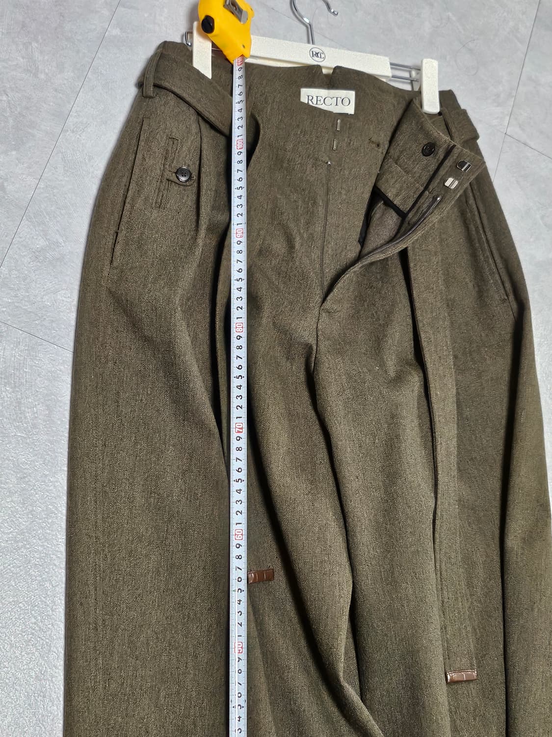 [M]렉토 벨트 디테일 팬츠 카키 상품이미지7