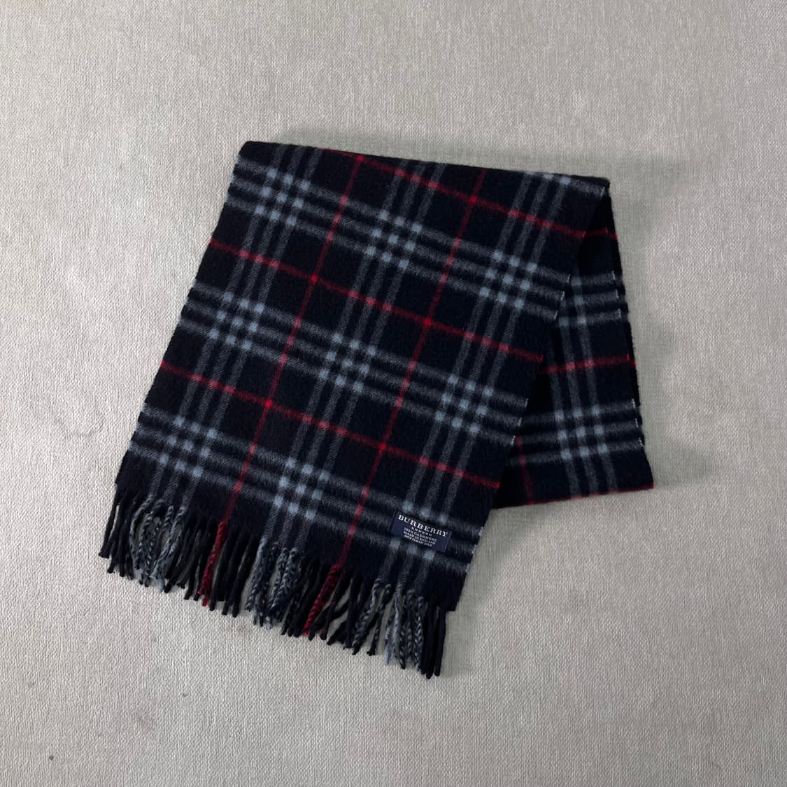 버버리 노바체크 캐시미어 네이비 머플러  상품이미지1