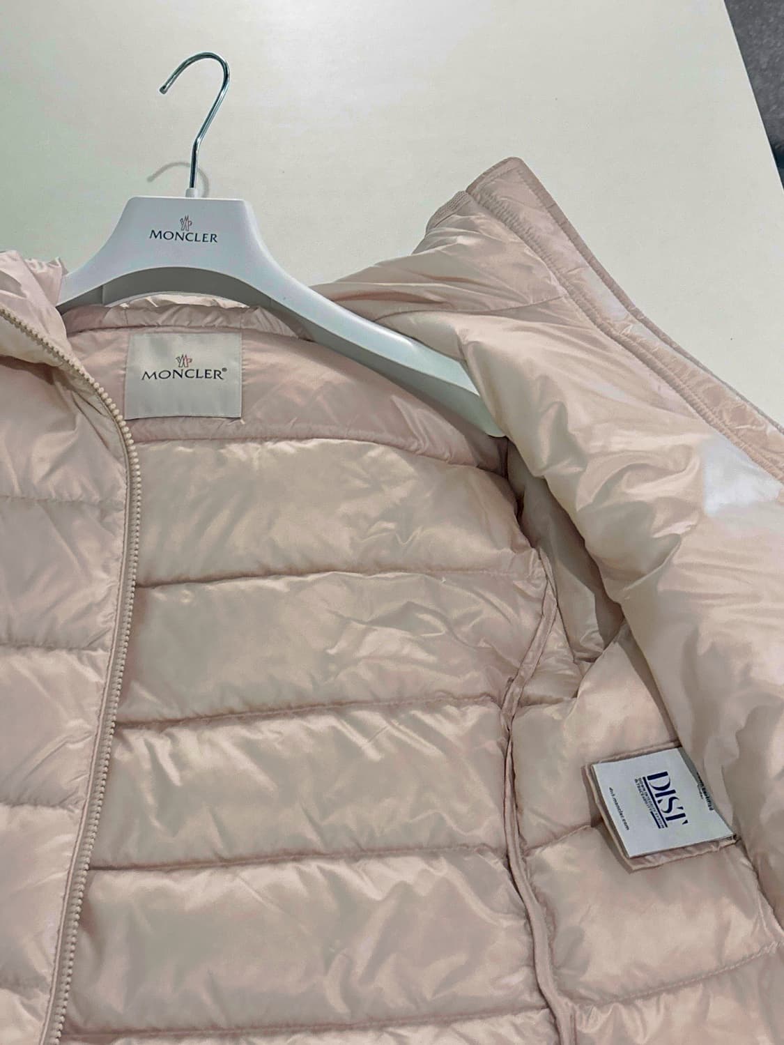 몽클레어 25SS패딩(정품) 상품이미지4