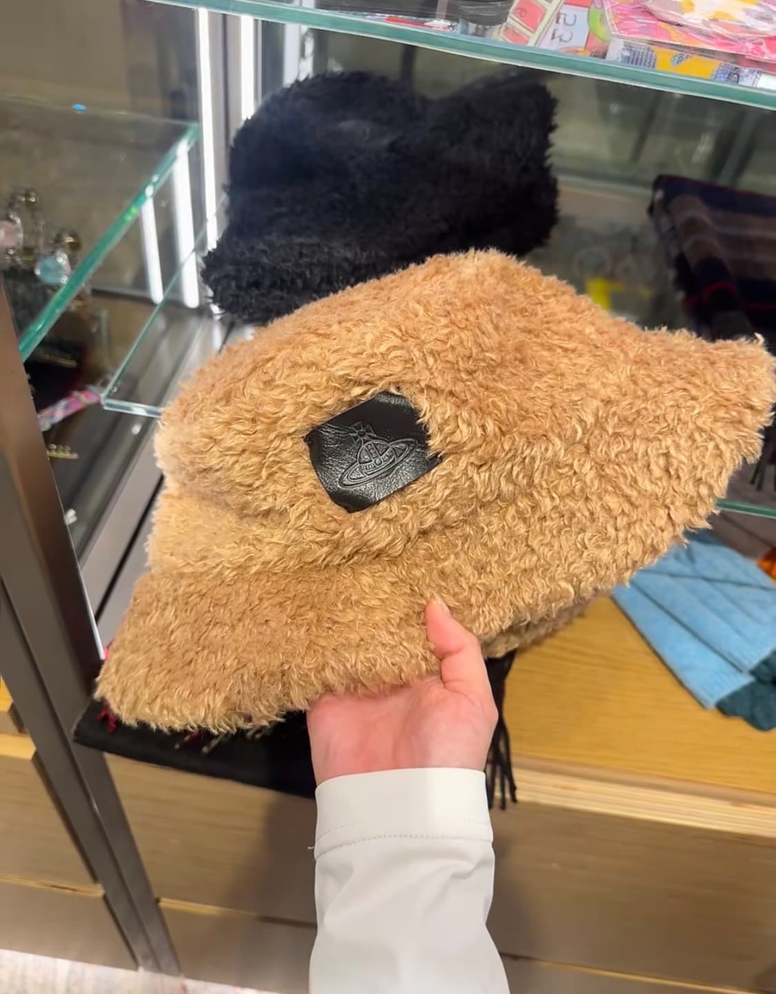 비비안웨스트우드 버킷햇 상품이미지3