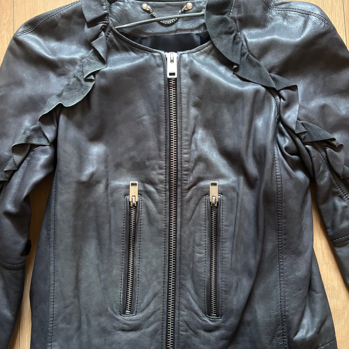 DIESEL 디젤 그레이 프릴레더자켓 상품이미지6