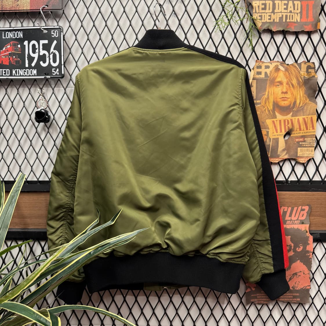 SJYP MA-1 항공점퍼 사이드 스트라이프 배색 포인트 카키 상품이미지2