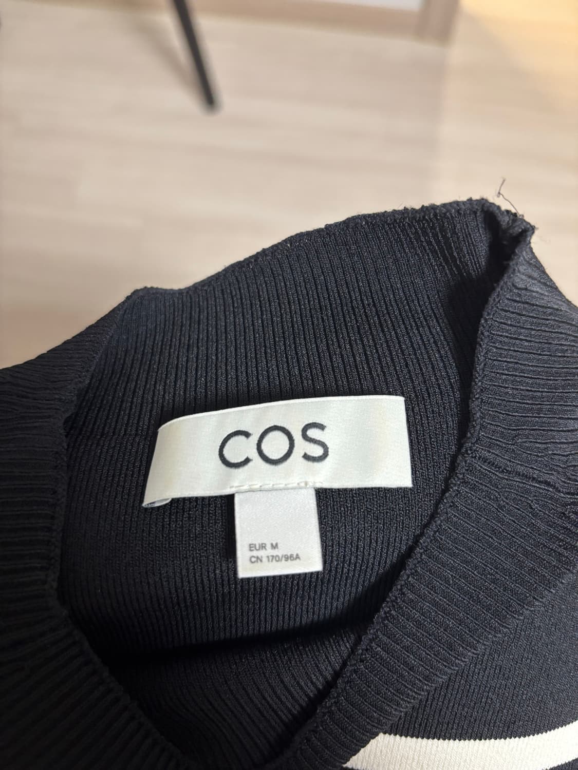 cos 크롭니트 상품이미지4