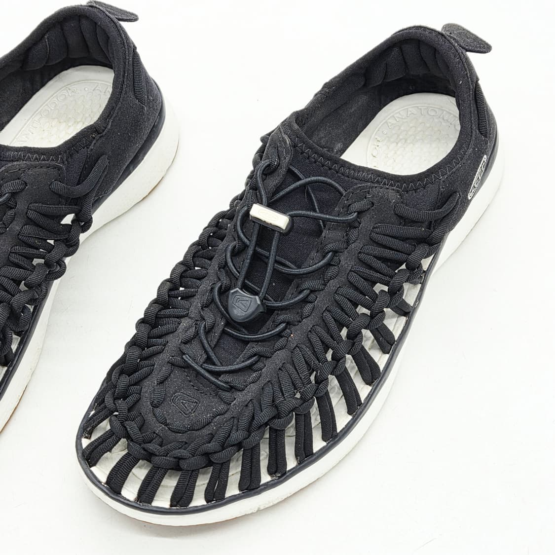 KEEN 유니크 O2 블랙/하비스트골드 (260) 상품이미지4