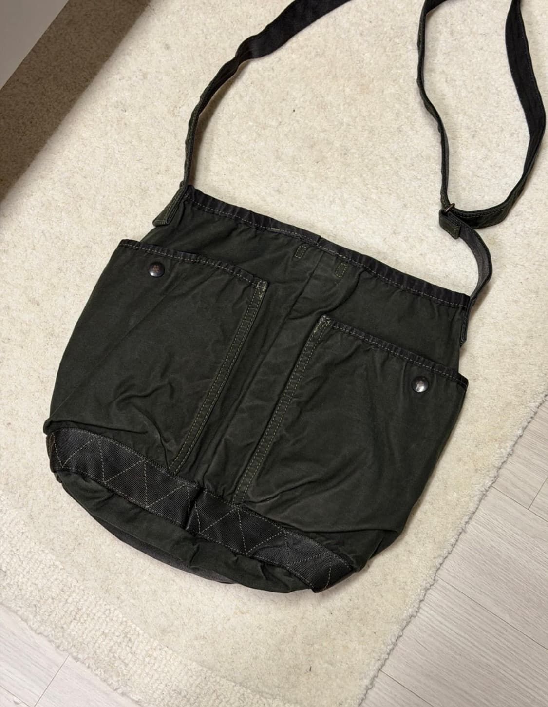 포터 숄더백 카키 상품이미지8