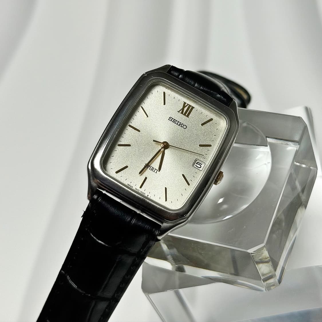 90s 빈티지 세이코 스피릿 렉탱글 데이트 샌드텍스처 샴페인 다이얼 워치 상품이미지8