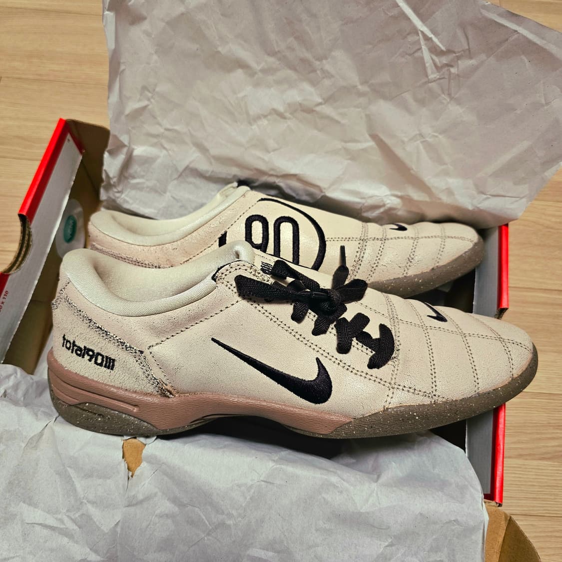 275 새제품) 나이키 토탈 90 3 SP 펄 화이트 앤 검 체감 270 상품이미지3