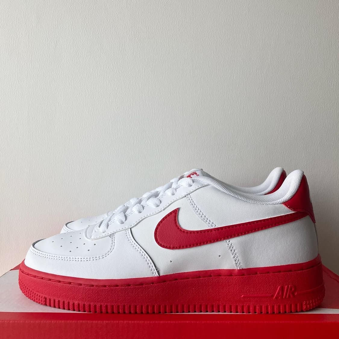 나이키 에어포스 1 로우 레드솔 a.k.a 빨창 상품이미지5
