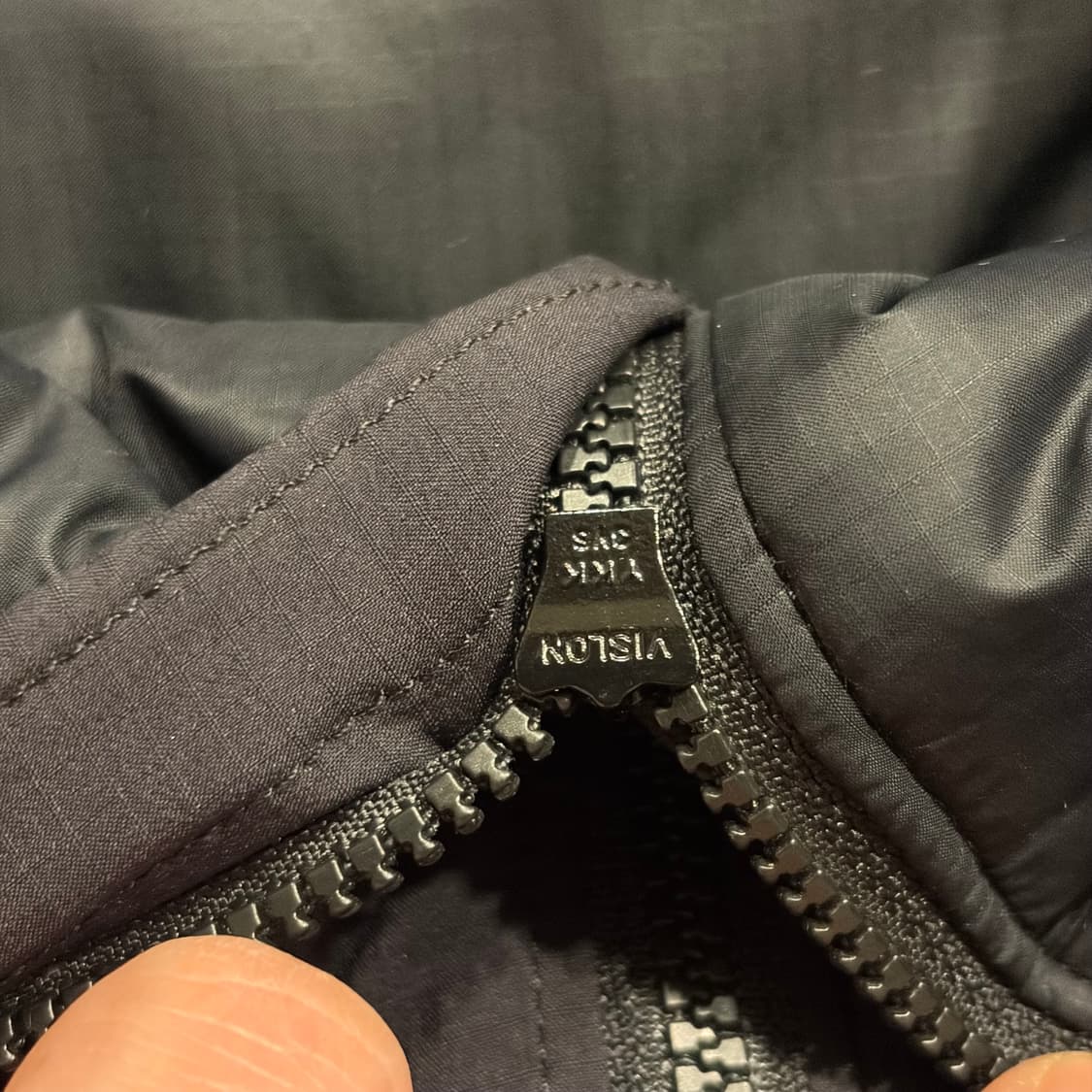 [L] 아크테릭스 아톰 AR 후드 패딩 블랙 B653 상품이미지5