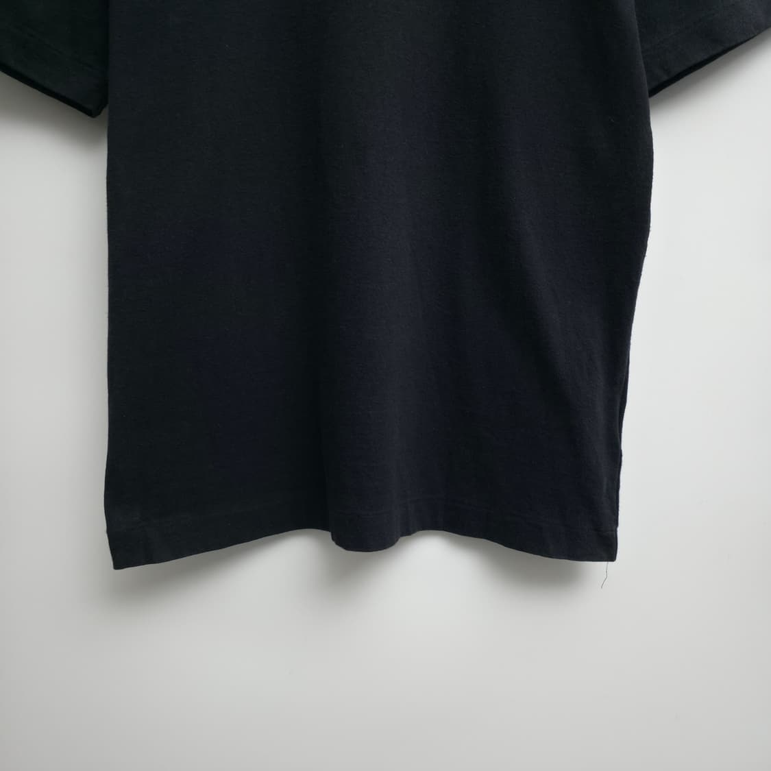 [M] 꼼데가르송 블랙 반팔티 상품이미지3