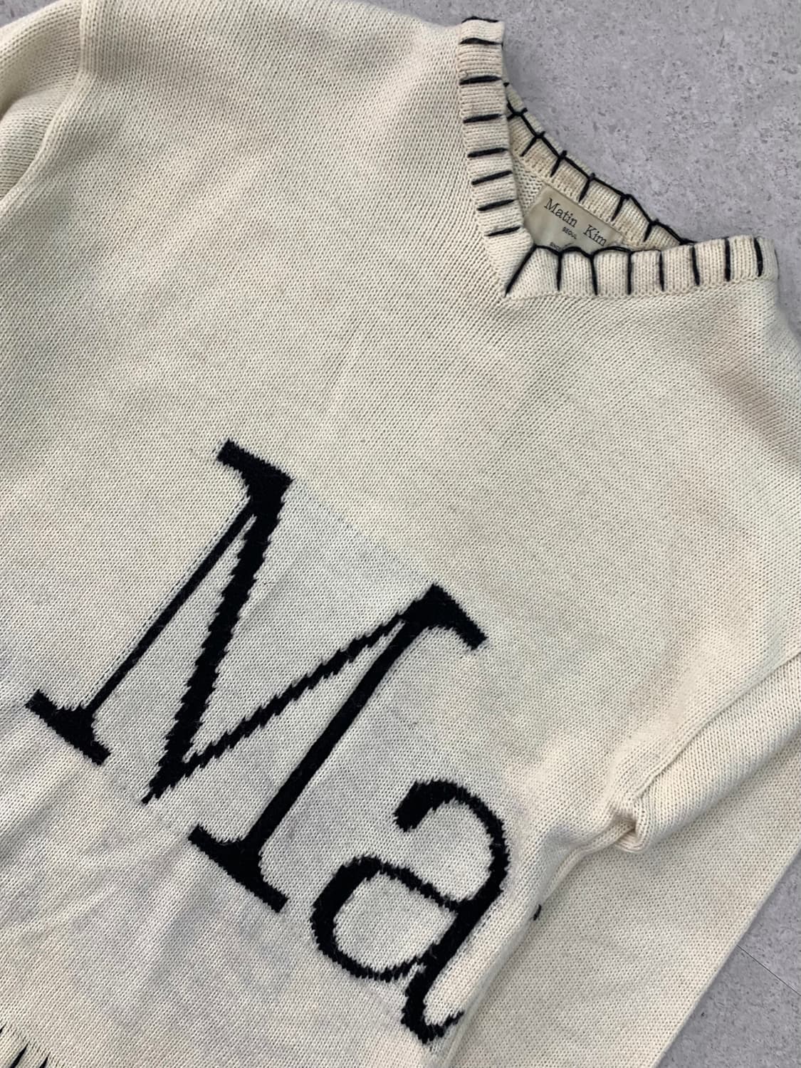 Matin Kim 마뗑킴 빅로고 스티치 니트 상품이미지4