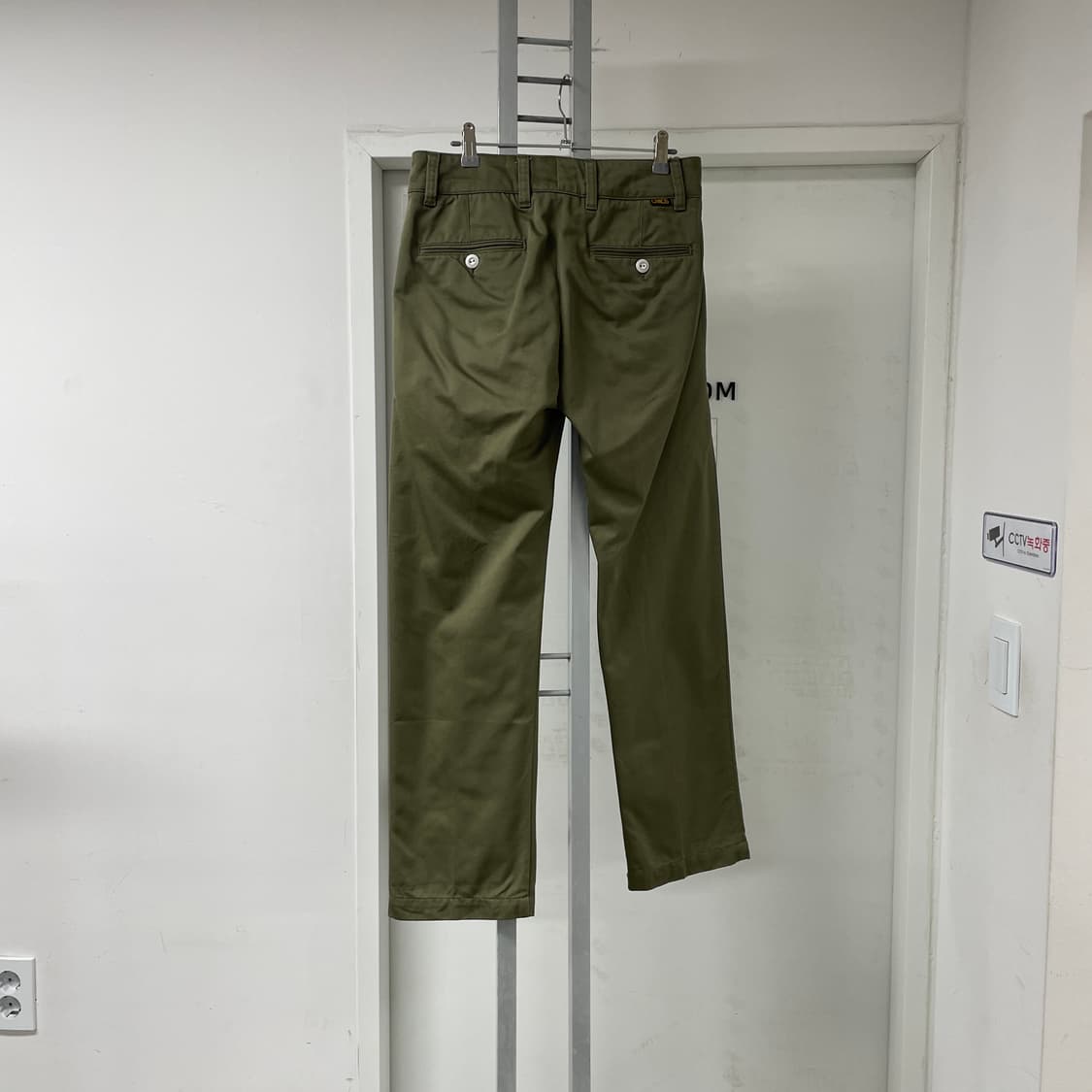 비비안웨스트우드 카키 치노 팬츠 M 상품이미지4