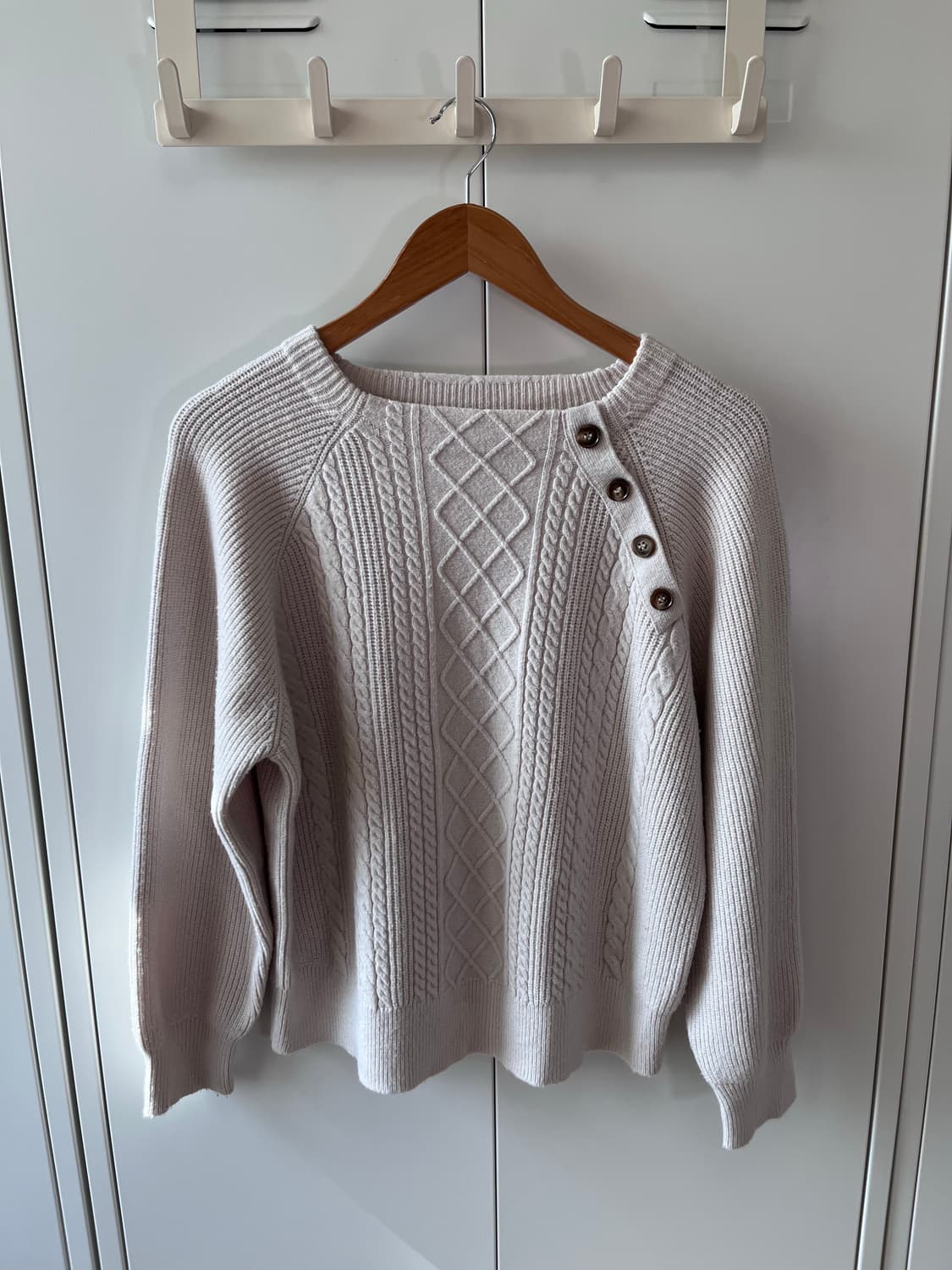 Vintage 사선 단추 스퀘어넥 오버핏 니트 상품이미지5