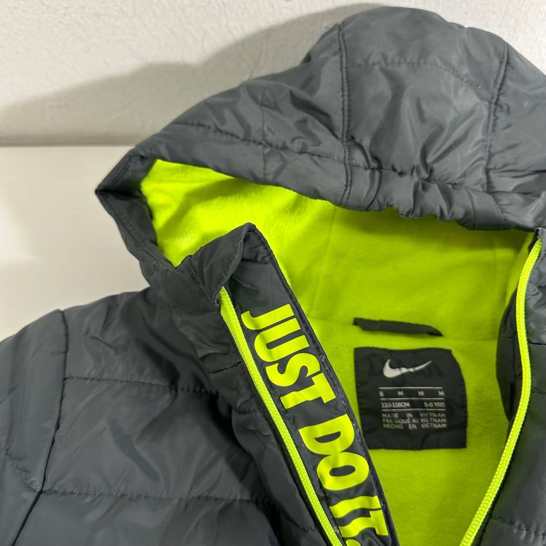 5-6Y 나이키 그레이 후드 경량패딩 상품이미지5