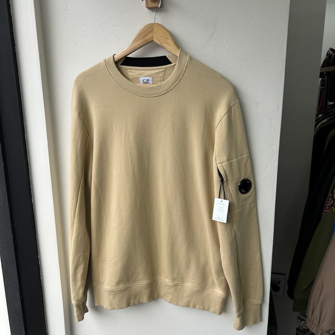 16685 - C.P 컴퍼니 렌즈 맨투맨 상품이미지1