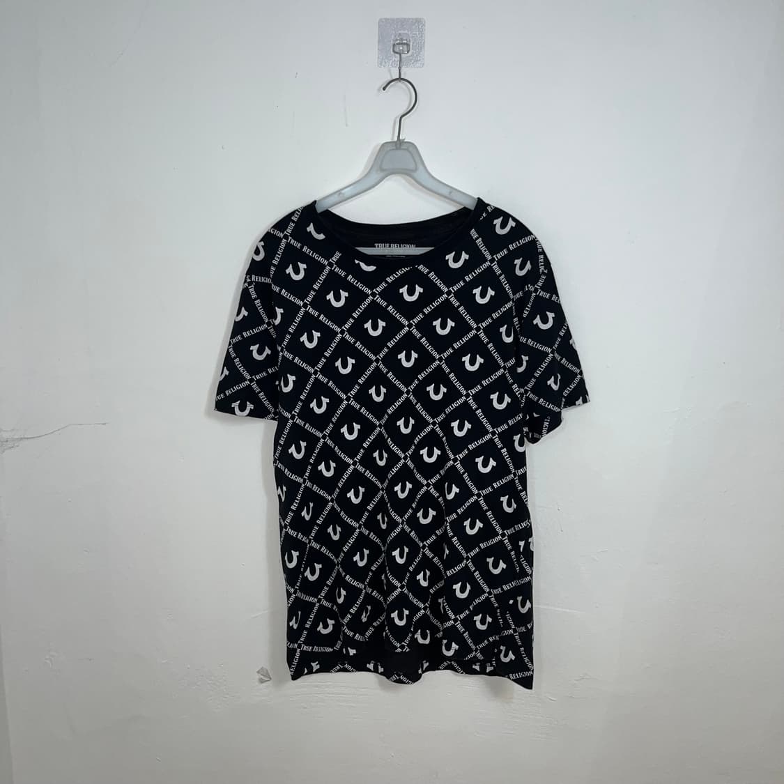 True Religion black t-shirt 상품이미지4