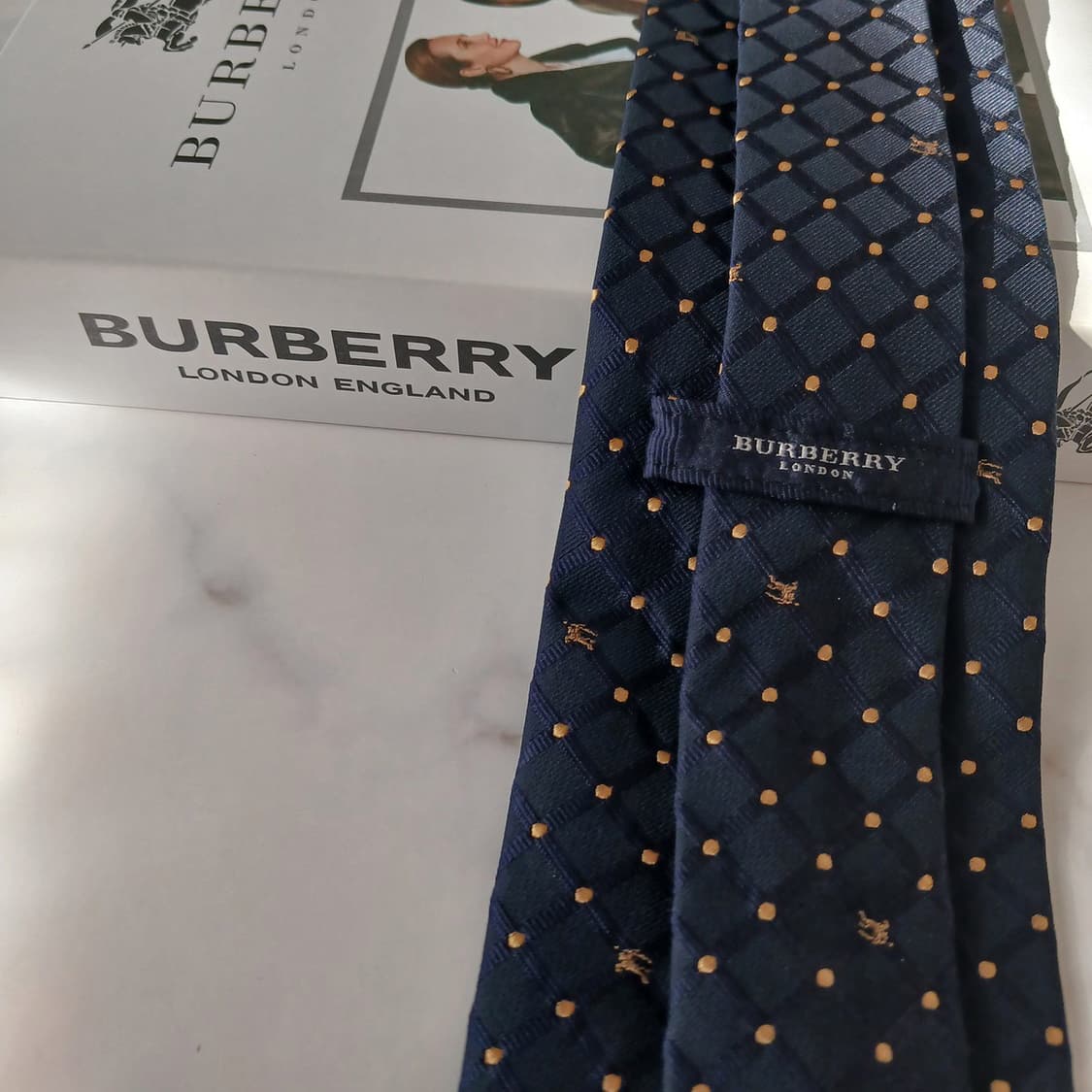버버리 실크 기마사 자수 체크 넥타이 9.6cm A+등급 A19059
 상품이미지6