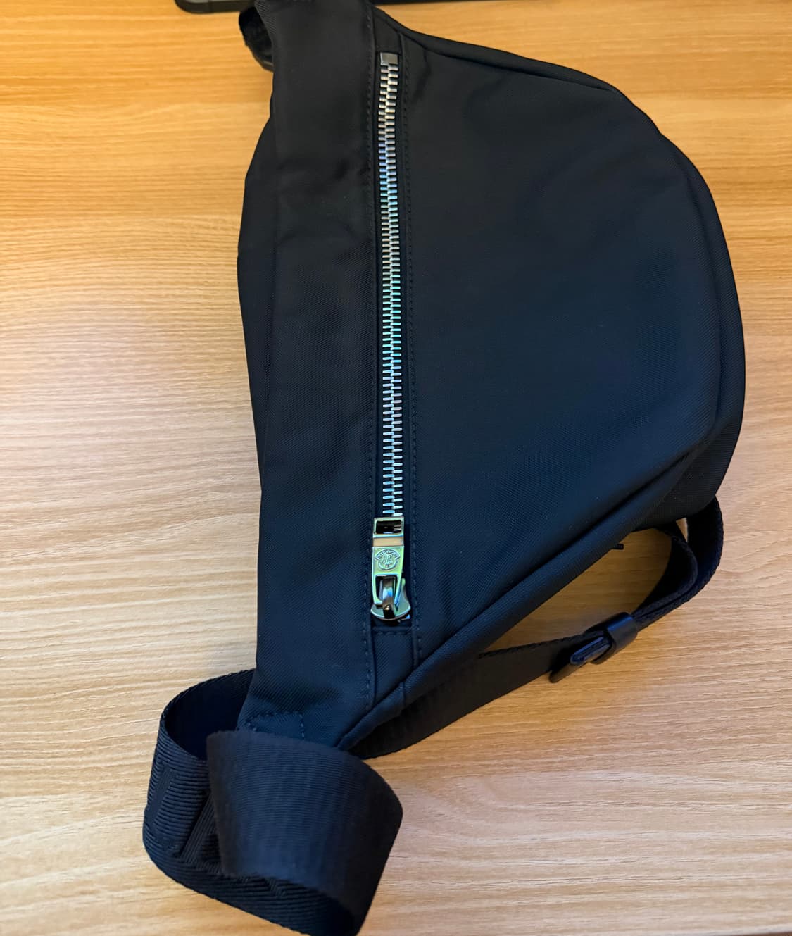 몽클레어 듀랑스 힙색 블랙 상품이미지6