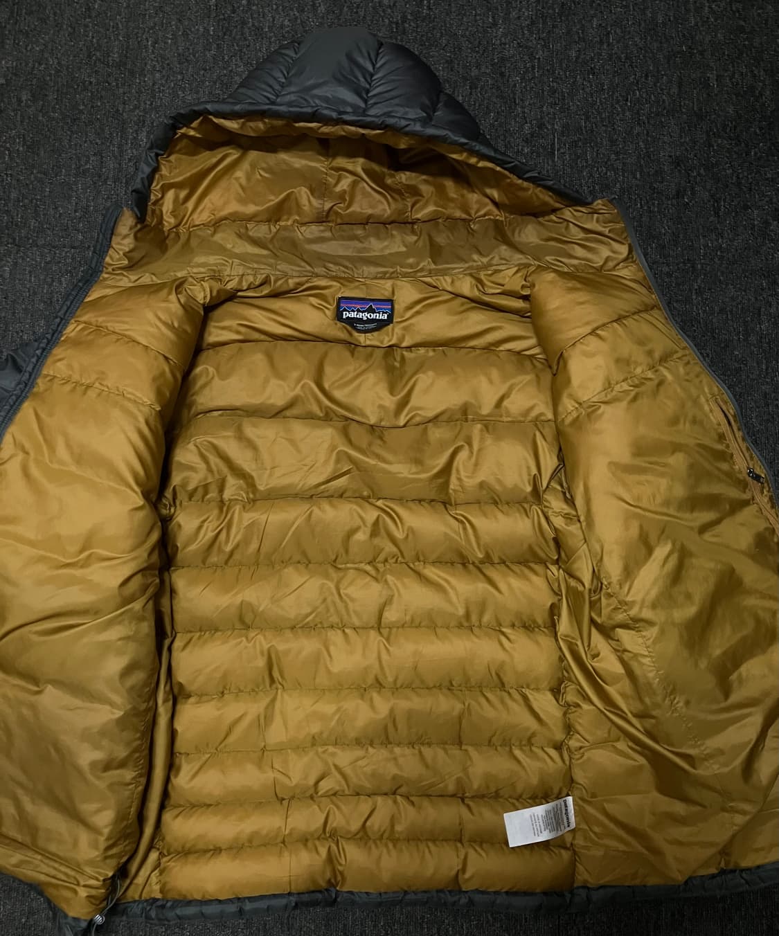파타고니아 하이로프트 다운 후드 경량패딩자켓 상품이미지2