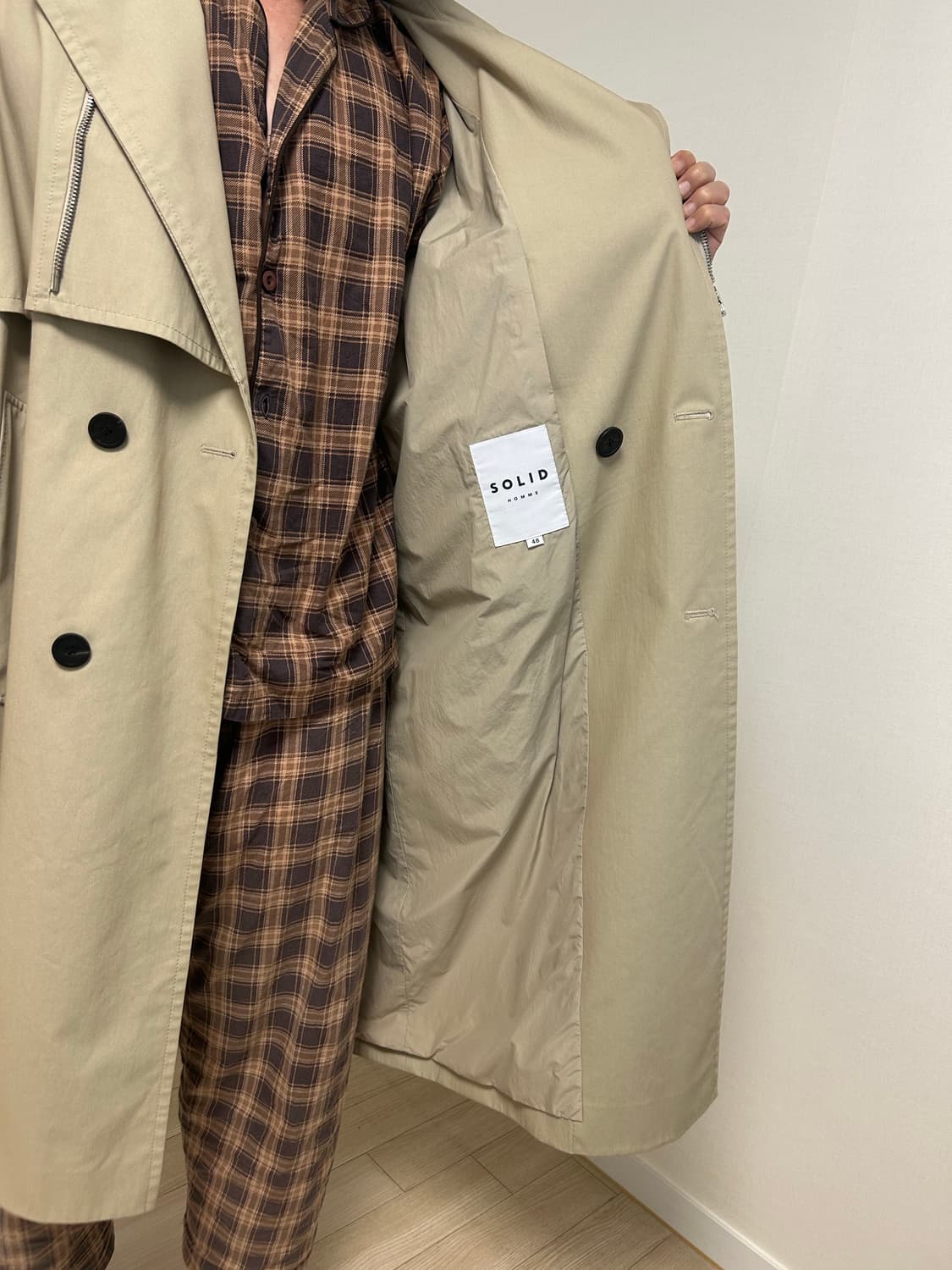 솔리드옴므 더블레이어드 베이지 트렌치 코트 105사이즈 상품이미지3