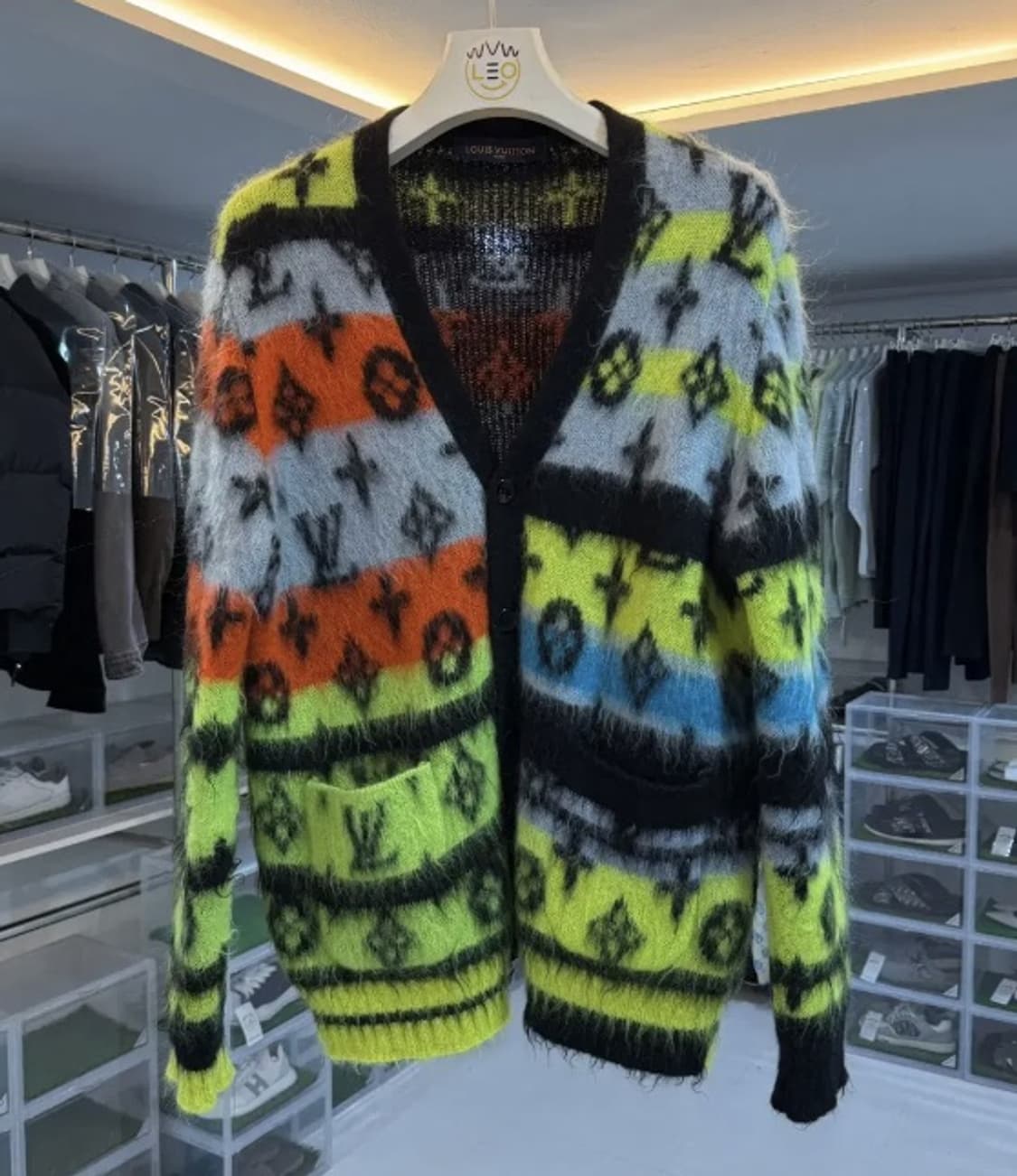 [정품] 루이비통 모노그램 멀티컬러 모헤어 가디건 L 상품이미지2
