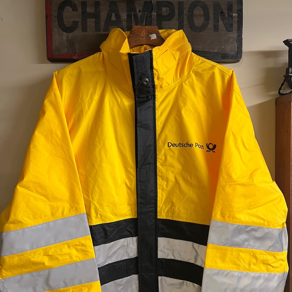 DHL Windbreaker Small Size (100~105) 상품이미지2