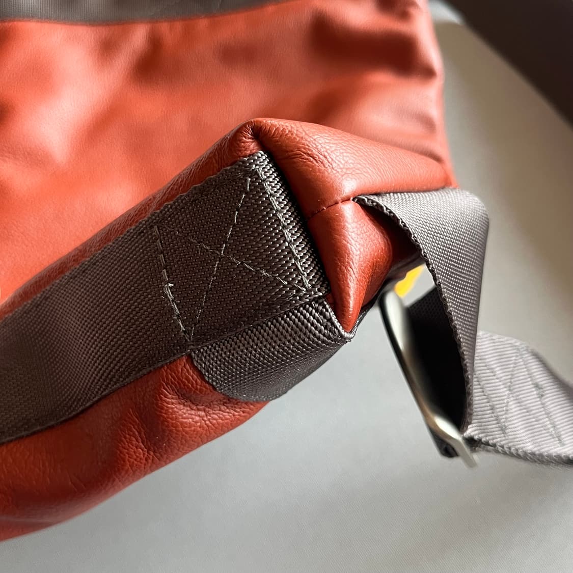 만다리나덕 킵 슬링백 상품이미지3