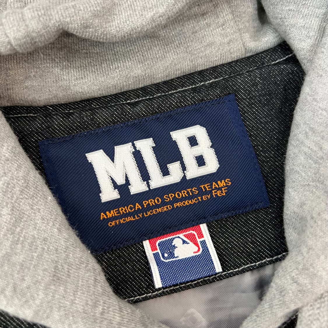 MLB 시카고 화이트 삭스 후드 데님 바시티 자켓 상품이미지4
