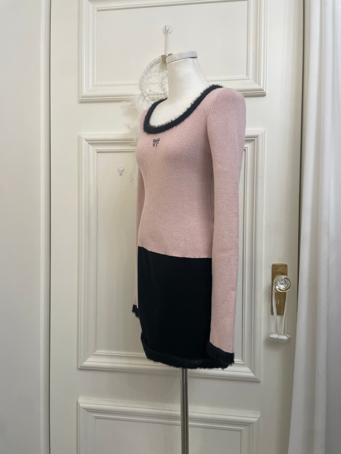 indi pink black fur point knit top 상품이미지3