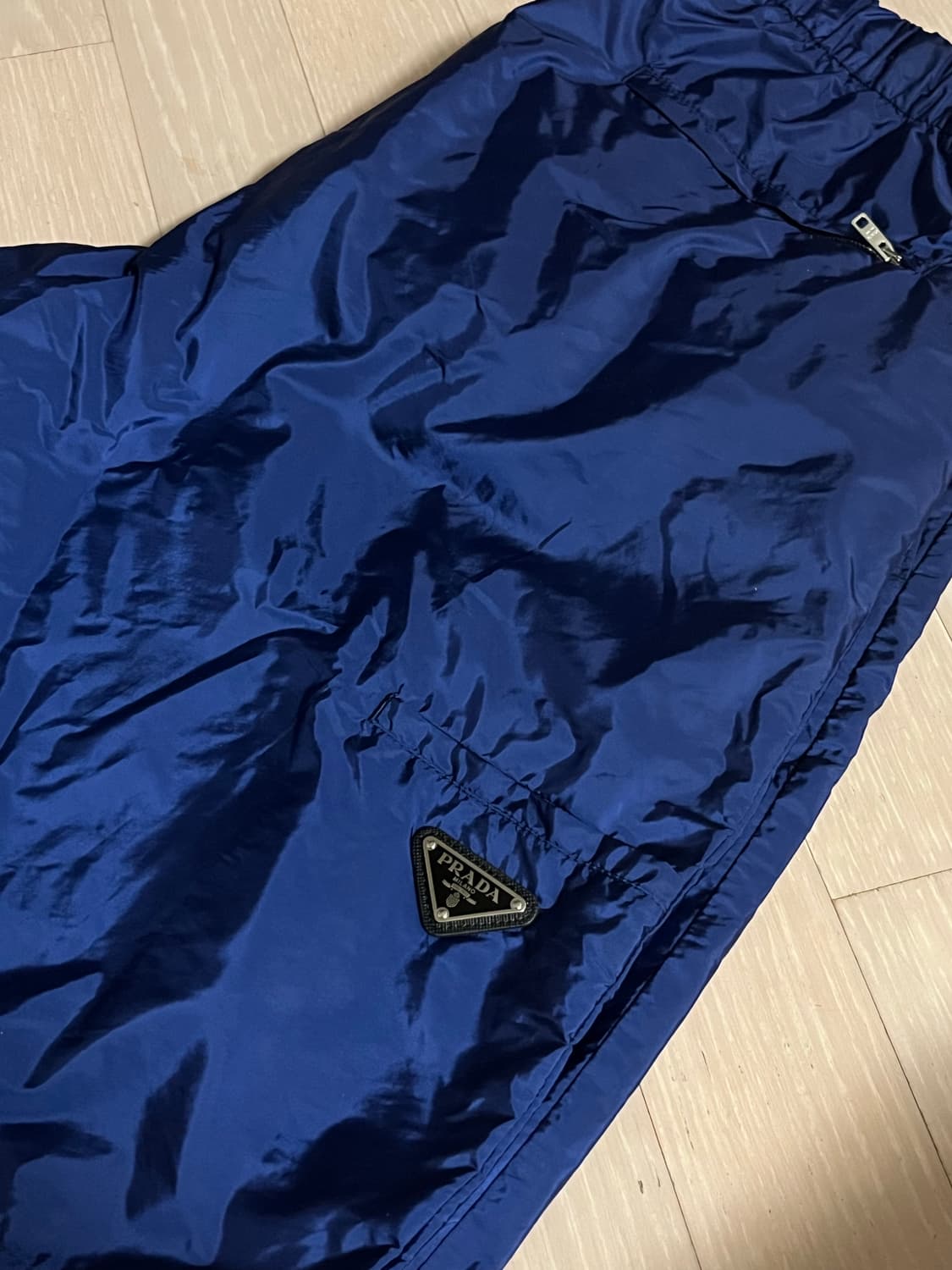 프라다 버뮤다팬츠 판매합니다 상품이미지1