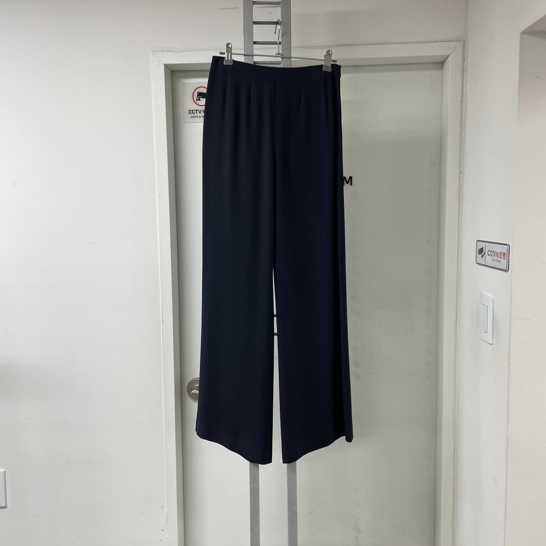 발렌티노 네이비 슬랙스 40(W) 상품이미지1