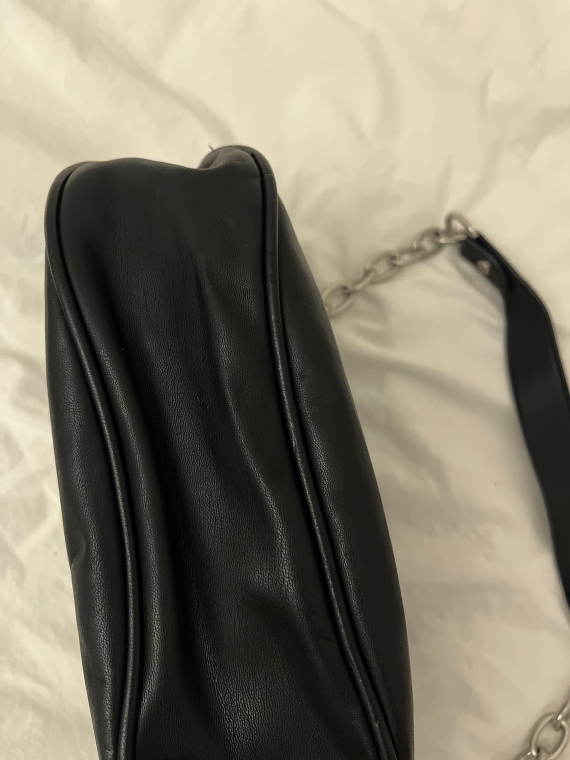 레더 체인 숄더백 상품이미지4