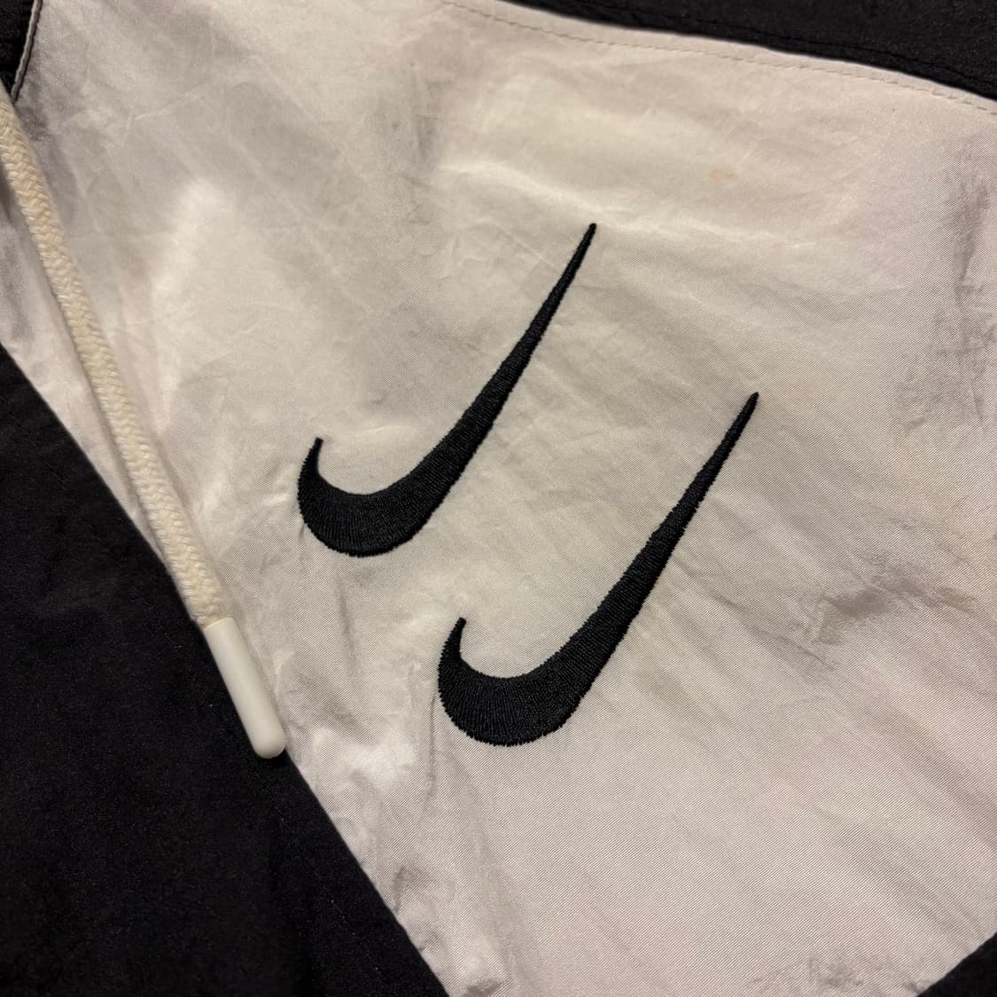 [L] 나이키 더블스우시 블랙 바람막이 후드 집업 C188 상품이미지4