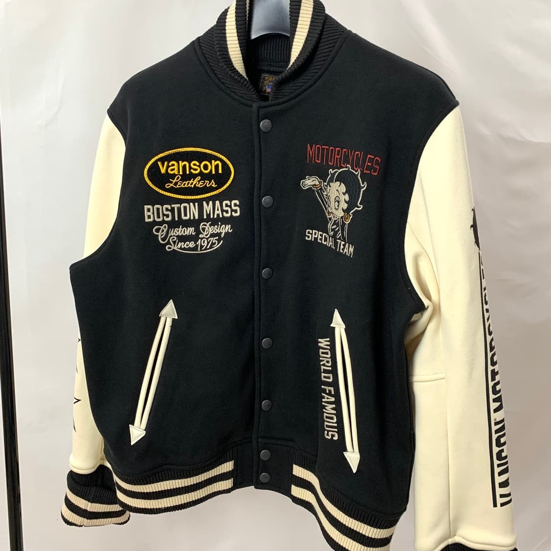 밴슨 레더 x 베티붑 바시티 자켓 상품이미지3