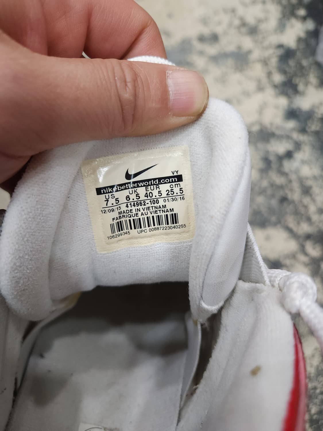 나이키 에어모어 업템포 화이트 레드 255mm

 상품이미지8