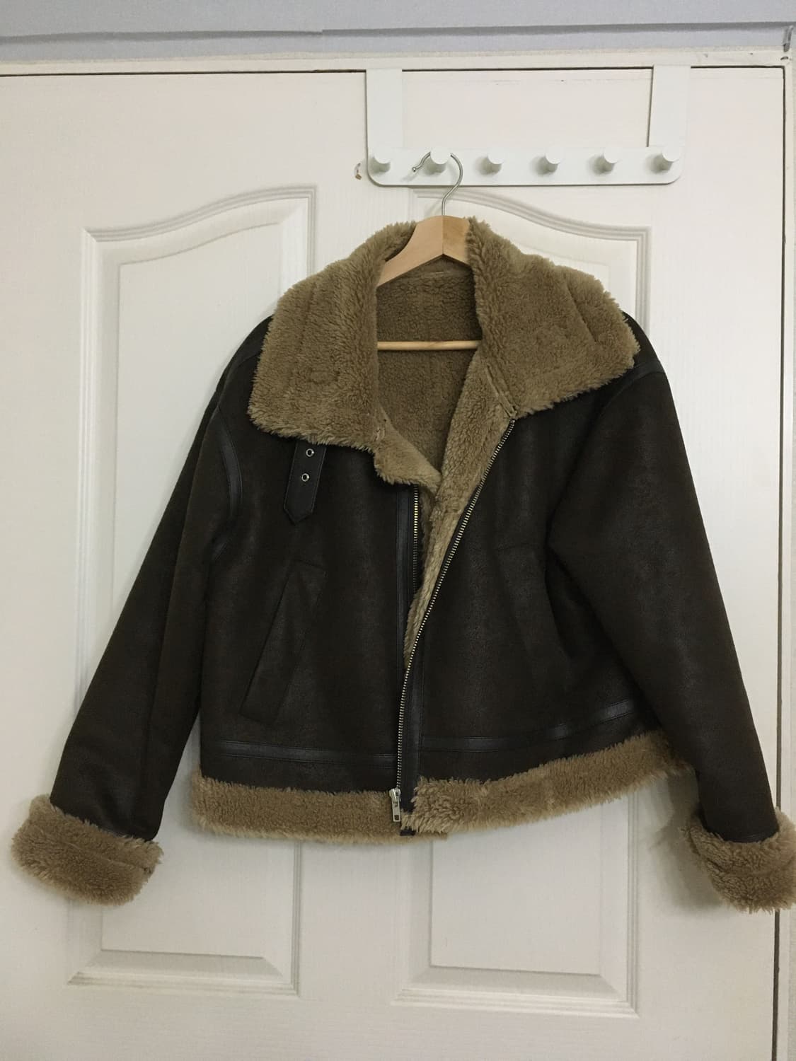h&m 무스탕 상품이미지1