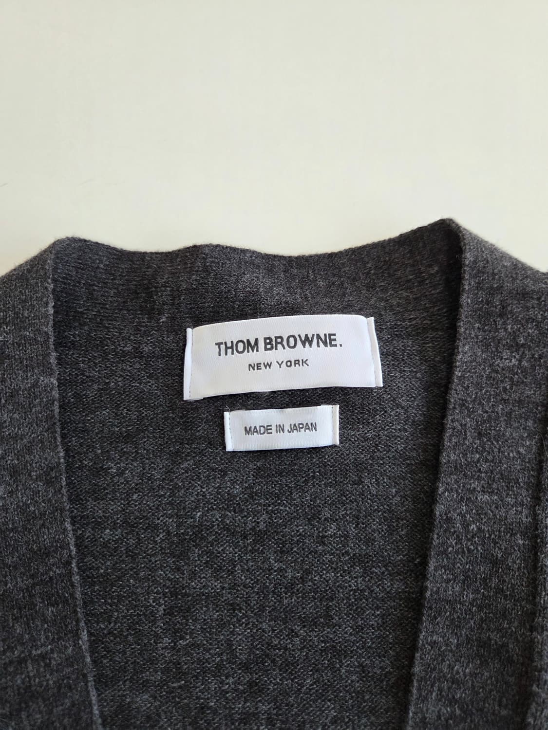 톰브라운 4선 가디건 딥그레이 3 상품이미지3