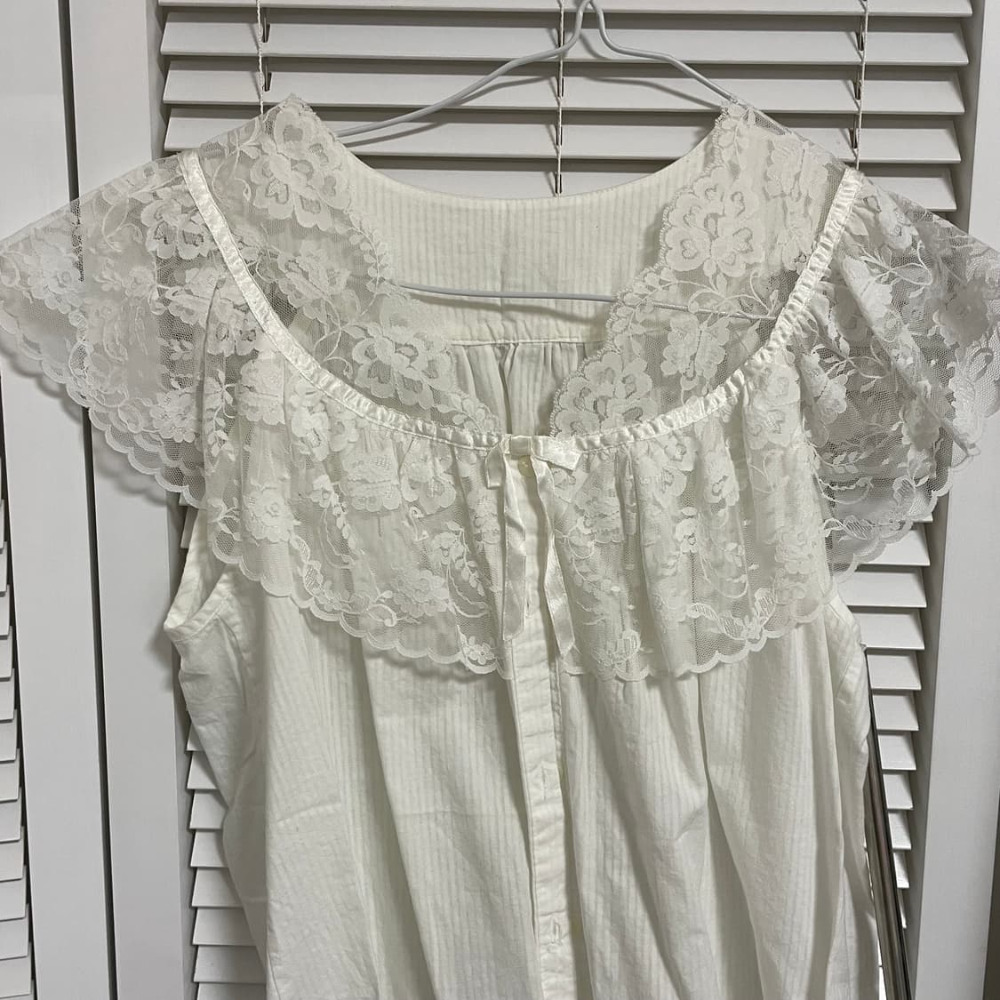 빈티지 레이스 리봄 슬리브리스 아이보리 모리 산장 엑시즈팜 상품이미지3