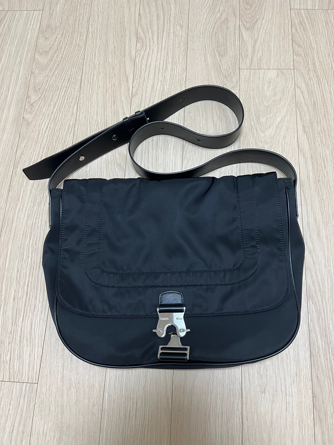 마뗑킴 빅 버클백 블랙 상품이미지2