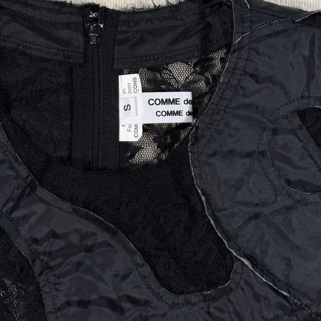Sleeveless lace black vest 상품이미지5
